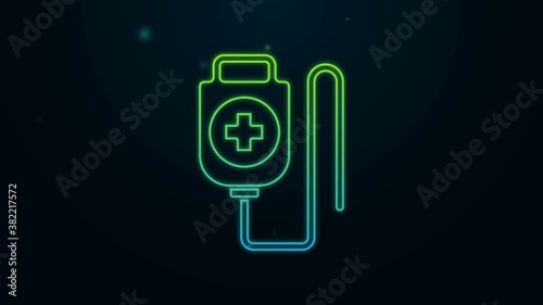 Glowing neon line IV bag icon isolated on black background. Blood bag. Donate blood concept. The concept of treatment and therapy, chemotherapy. 4K Video motion graphic animation