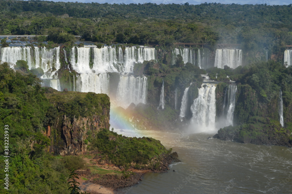 Fototapeta premium The powerful and mighty Iguazu (Iguacu) Waterfalls between Brazil and Argentina