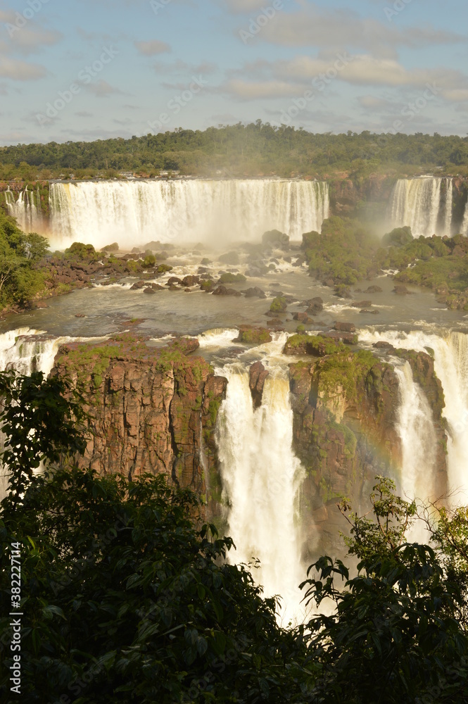 Fototapeta premium The powerful and mighty Iguazu (Iguacu) Waterfalls between Brazil and Argentina