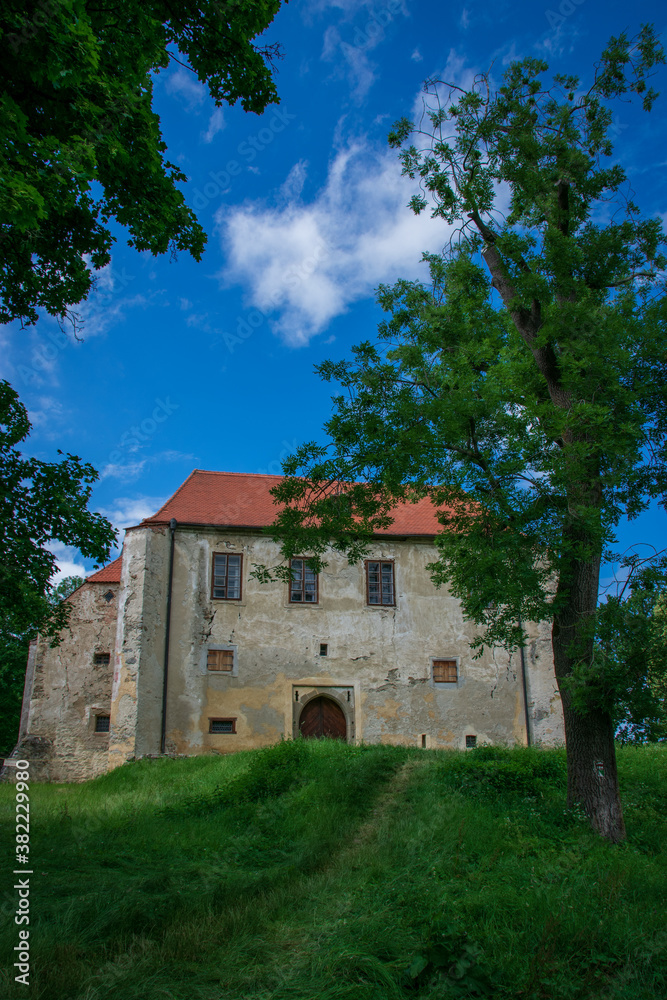 Stronghold Cuknstejn, Tercino valley, Czech republic