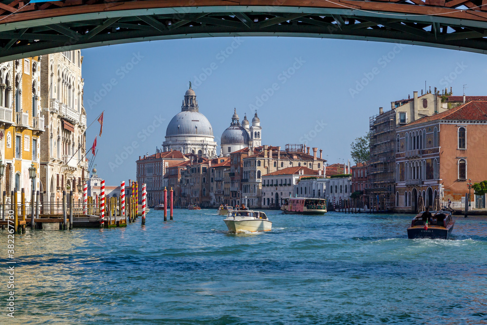 Grand Canal Venise, Italie. Vue sur la basilique de Santa Maria della Salute.