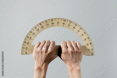 protractor