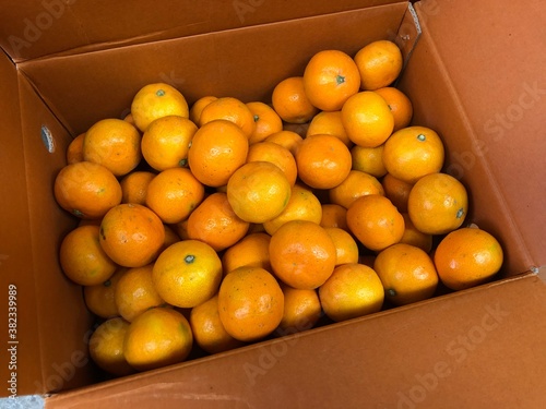 A box of tangerin