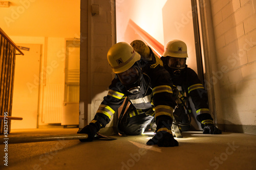 Feuerwehr während einer Atemschutz-Übung.