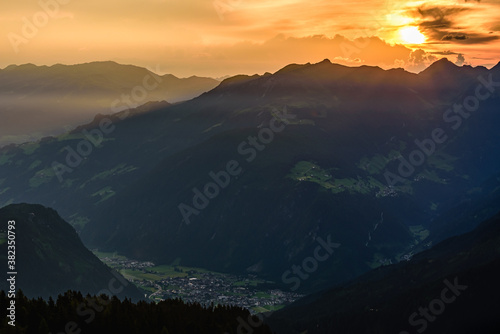 Fototapeta Naklejka Na Ścianę i Meble -  A beutiful sunrise over the Zillertal valley. 
