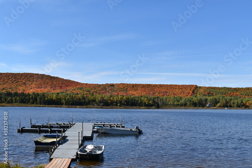 Fronti  re lake in autumn  Quebec