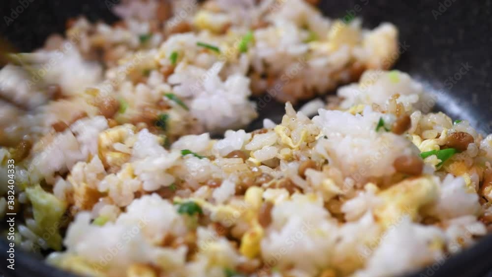 納豆チャーハンを作る 納豆チャーハンを作る