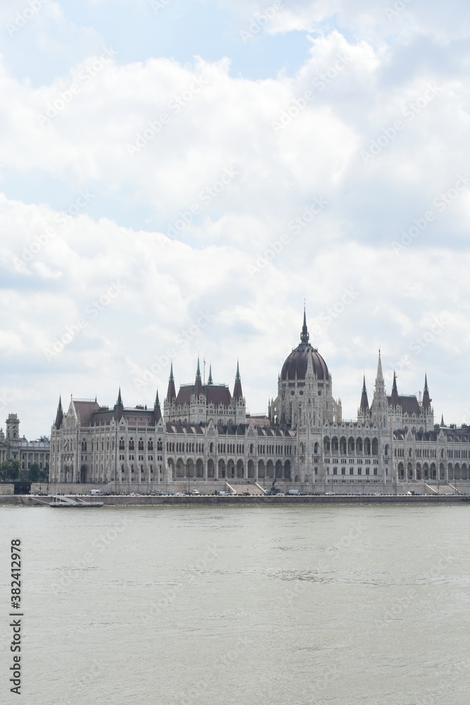 Fototapeta premium hungarian parliament building