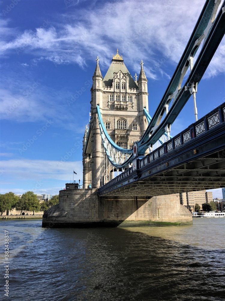 Obraz premium Tower Bridge across the river Thames