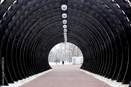 Fototapeta Naklejka Na Ścianę i Meble -  tunnel in the tunnel