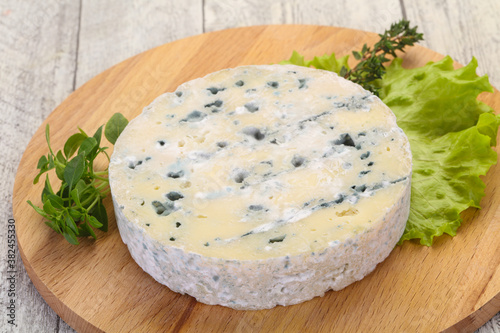 Round blue cheese