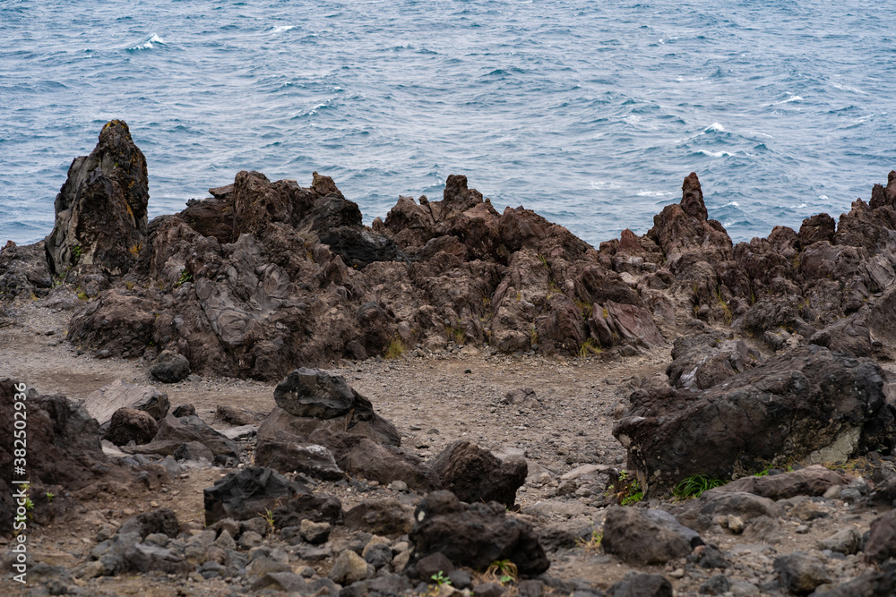 城ケ崎海岸の溶岩岩石