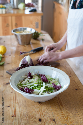 Making sorgo bianco salad