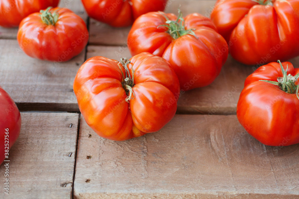 Fresh whole organic tomatoes Fresh whole organic tomatoes