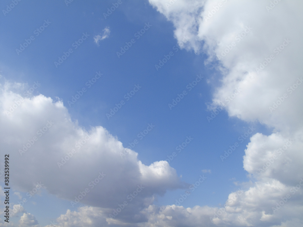 Obraz premium 青空と白い雲