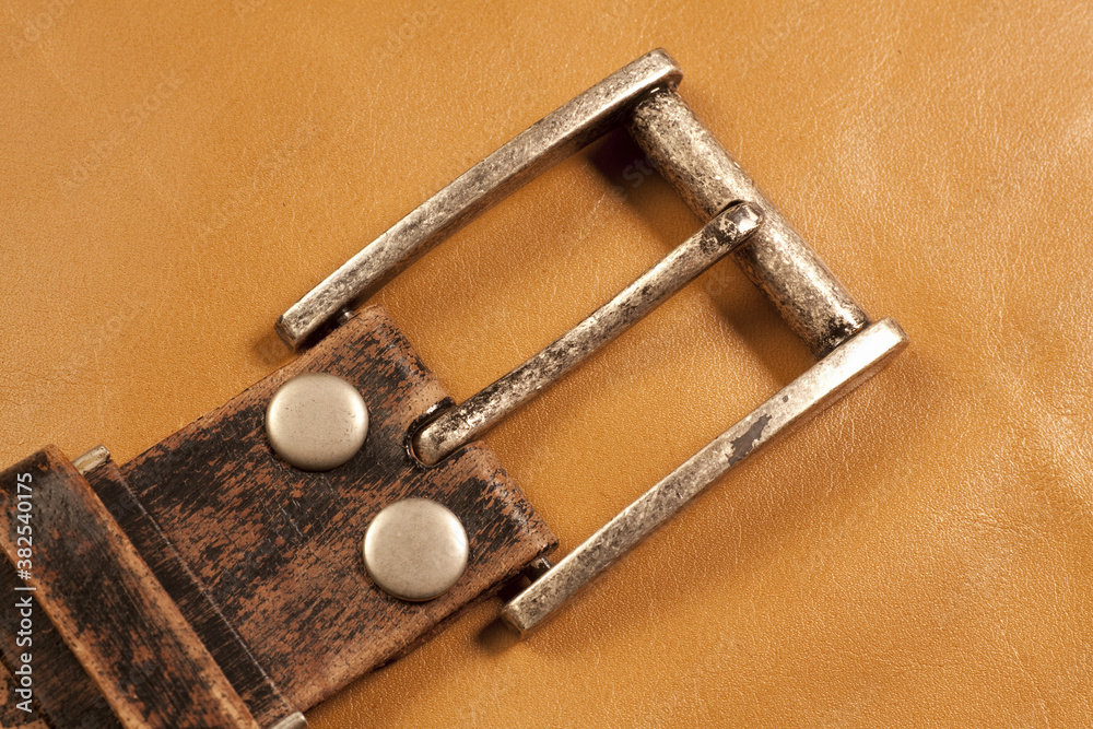 男性用のベルトのバックル StockFoto Adobe Stock