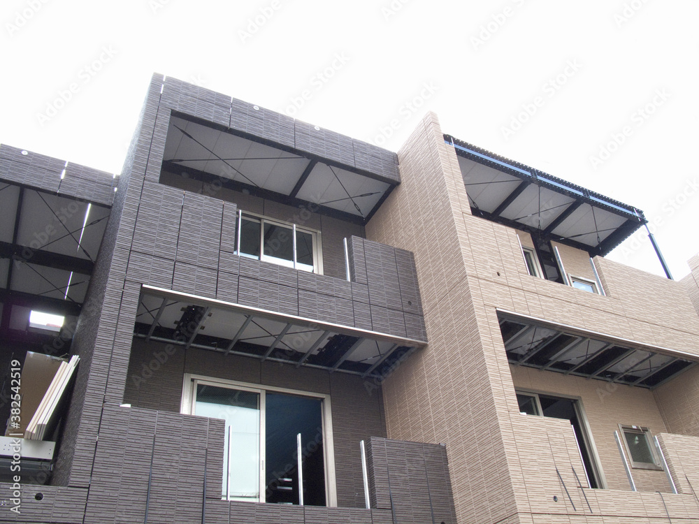 建築中のプレハブ住宅 建築中のプレハブ住宅