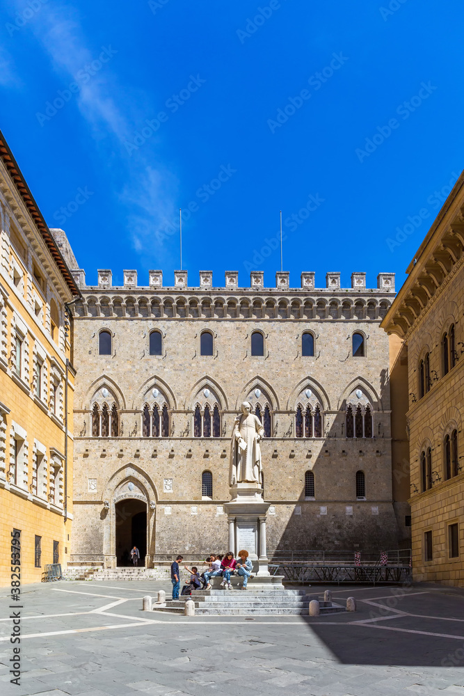 Courtyard at the Palazzo Salimbeni in Siena