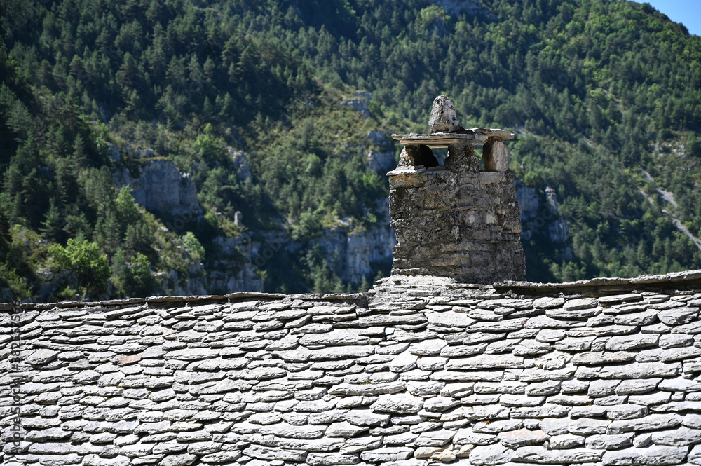 toiture traditionnelle en Lozère dans les Cévennes France