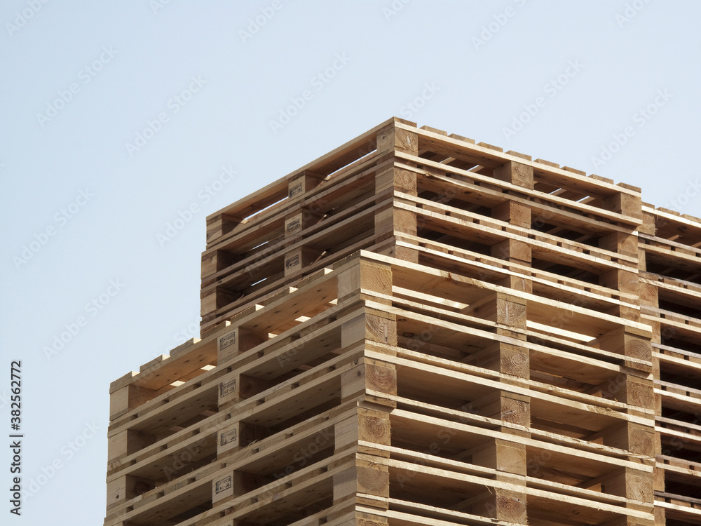 荷積みパレット置き場