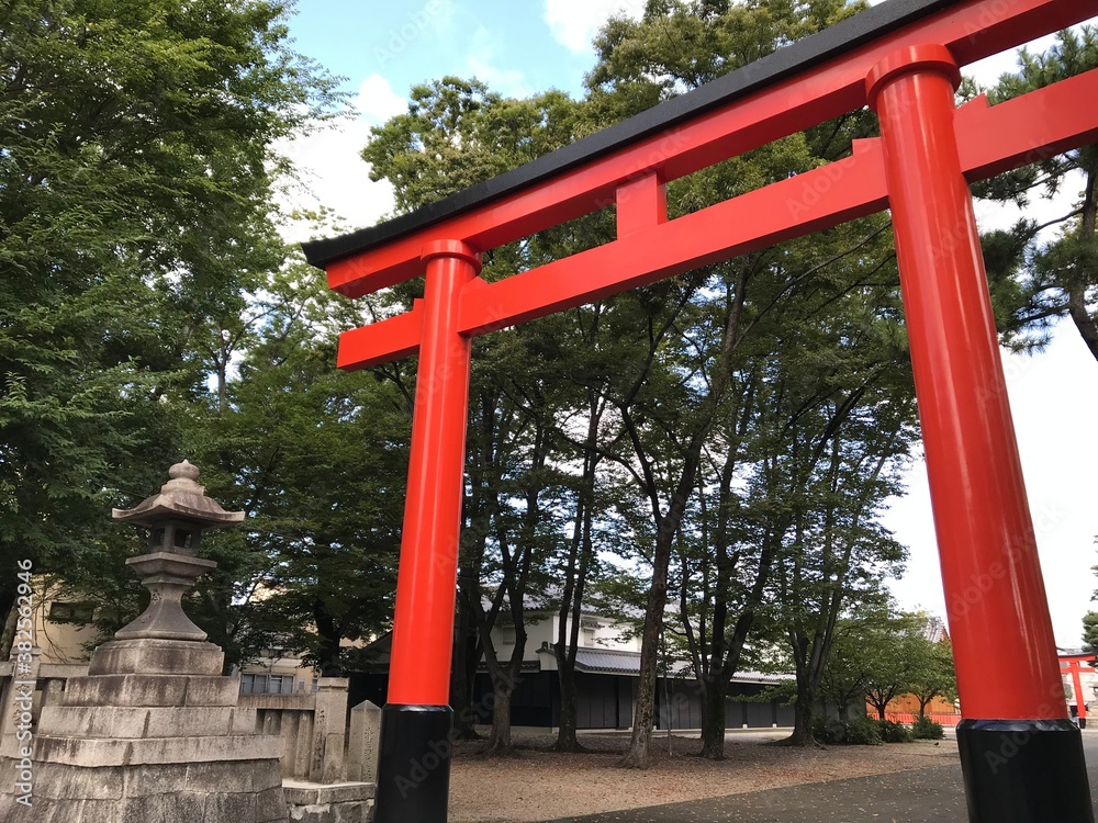 伏見稲荷大社 御旅所 南の鳥居(京都)- Fushimi Inari Taisha Shrine Otabisho, Kyoto, Japan 伏見稲荷大社 御旅所 南の鳥居(京都)- Fushimi Inari Taisha Shrine Otabisho, Kyoto, Japan