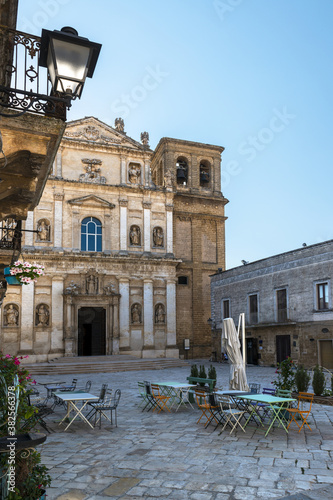Картината върху платно La vieille ville de Mesagne dans la région des Pouilles en Italie