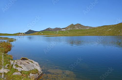 Fototapeta Naklejka Na Ścianę i Meble -  Oberer Seefeldersee auf dem Sachsler Seefeld (Aelggialp), Gemeinde Sachseln, Kanton Obwalden