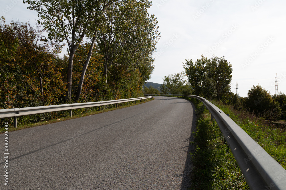 Fototapeta premium autumn street with curf