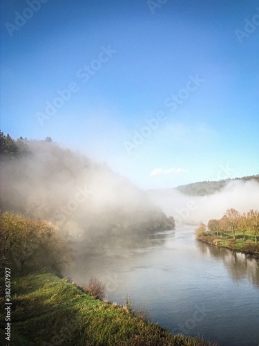 fog over the river © Monique
