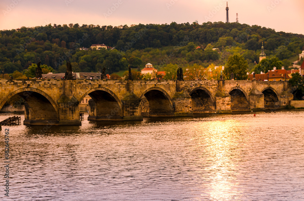 Fototapeta premium sunset over the Charles bridge