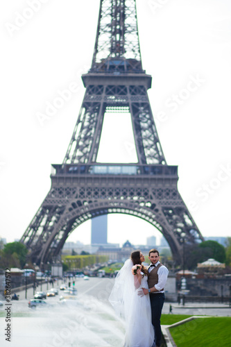 Couple in love in Paris, wedding photography © ostap_davydiak