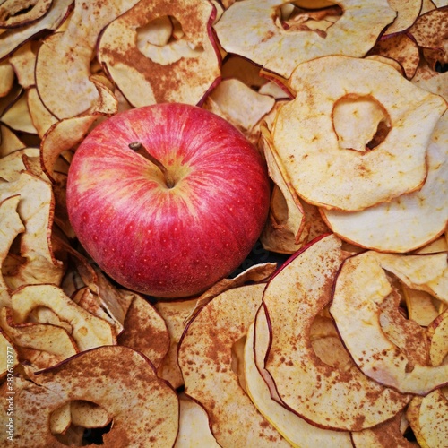 Apfel und Apfelchips