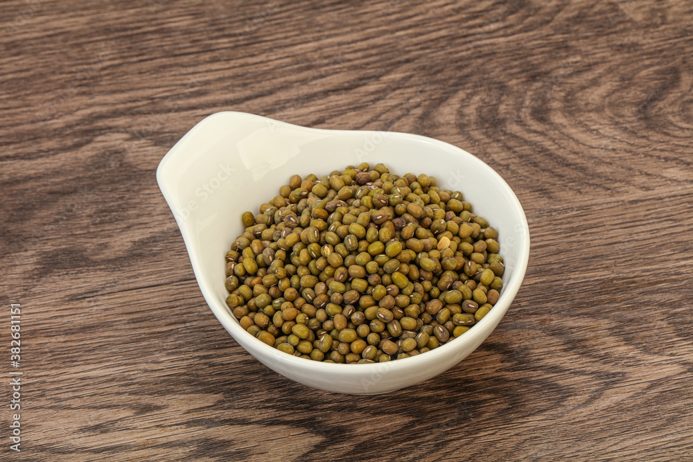 Vegetarian cuisine - dry green lentil Vegetarian cuisine - dry green lentil