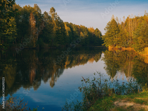 Fototapeta Naklejka Na Ścianę i Meble -  Forest wild lake and autumn forest landscape