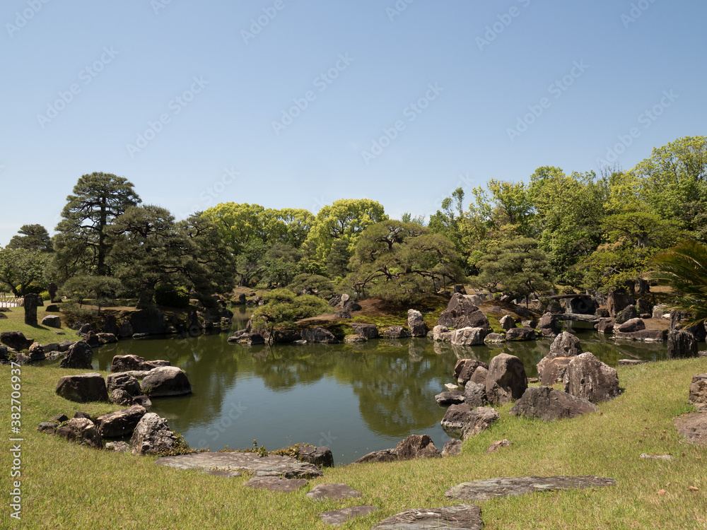 Jardines del Castillo Nijo, en Kioto, Japón