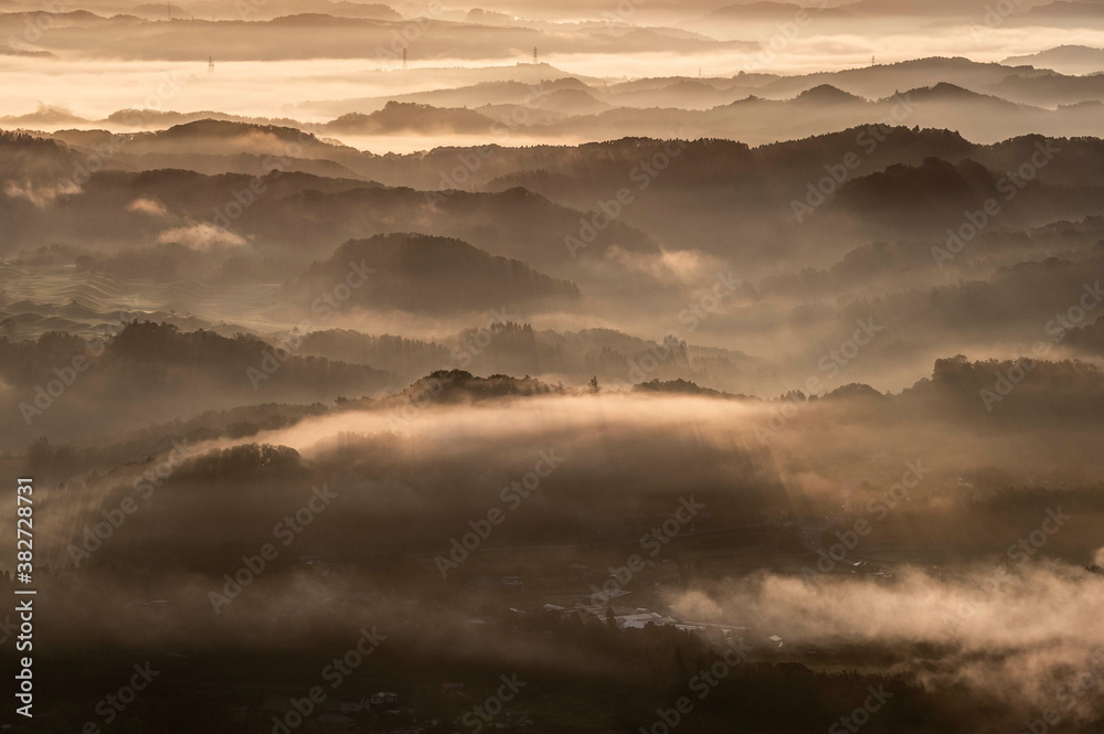 Fototapeta premium 朝焼けの雲海