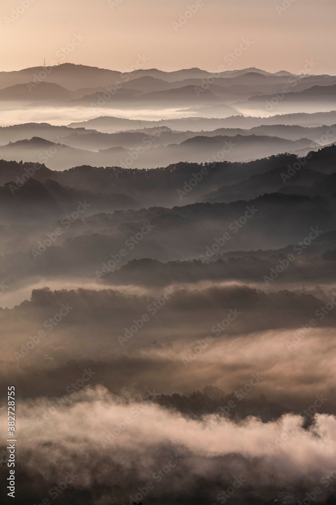 Fototapeta premium 朝焼けの雲海