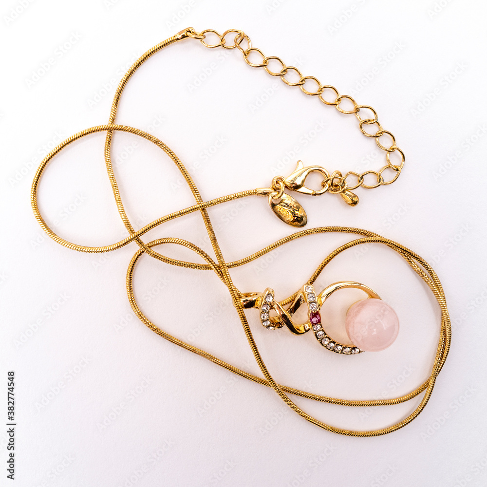 pendentif or diamants et perle pendentif or diamants et perle