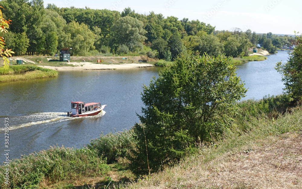Boat trip along the banks of the Tsna River in Tambov