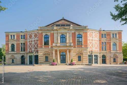 Obraz na plátně The facade of the Bayreuth Festspielhaus, seen from the esplanade in front of th