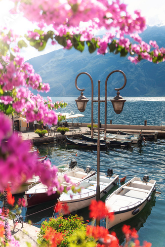 Obraz na płótnie Limone, town on Garda Lake, Lombardy, Italy w salonie