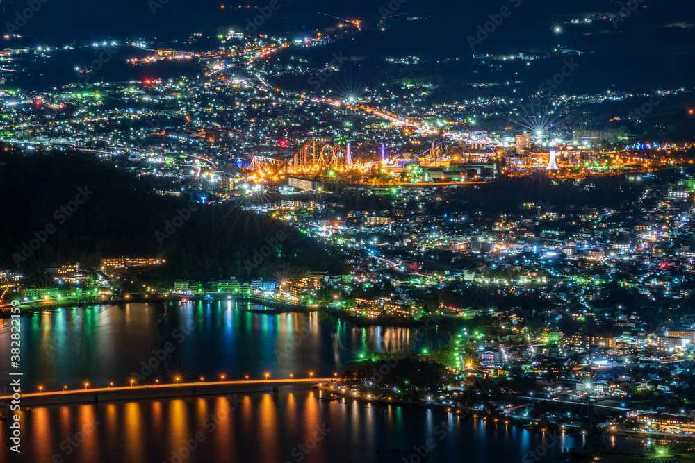 Fototapeta premium night view of the city