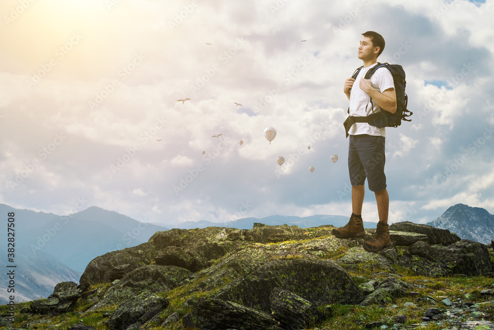Obraz premium Young traveler exploring the world concept