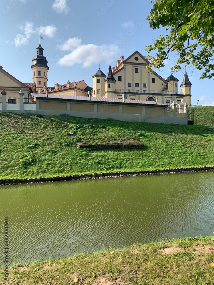 Obraz premium castle on the river