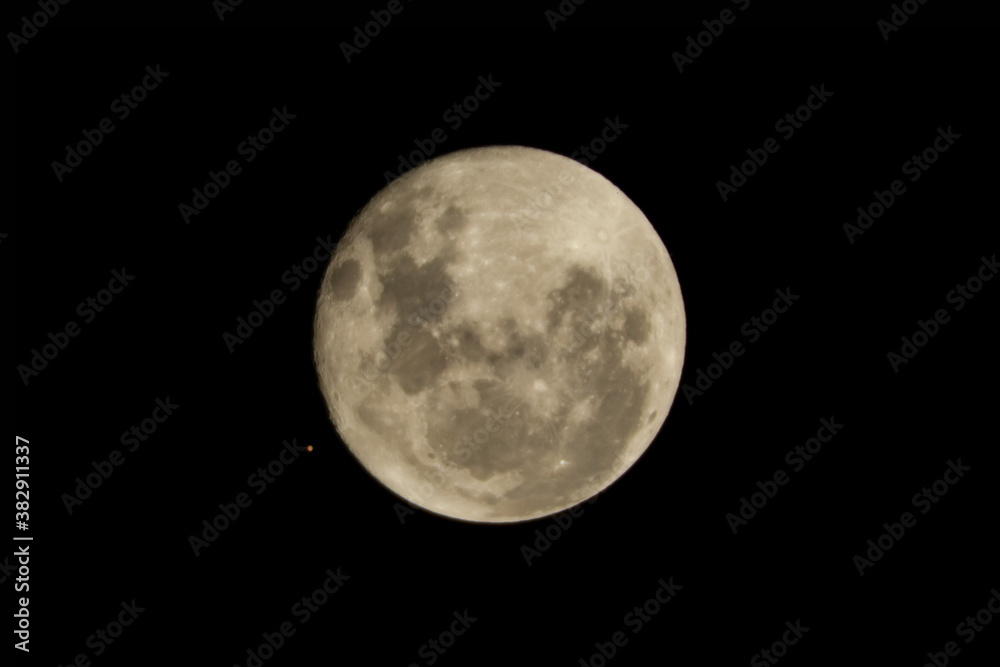 Moon and Mars conjunction almost occultation Moon and Mars conjunction almost occultation