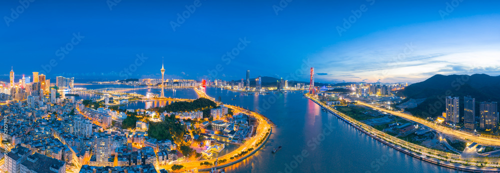 Fototapeta premium Night view of Zhuhai City and Macau, China