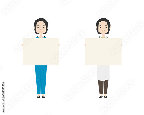 パネルを持って説明する若い女性医師
