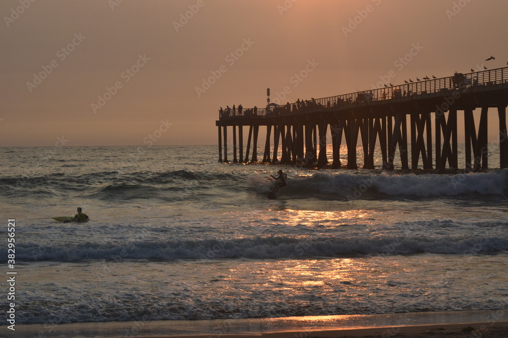 Fototapeta premium pier at sunset
