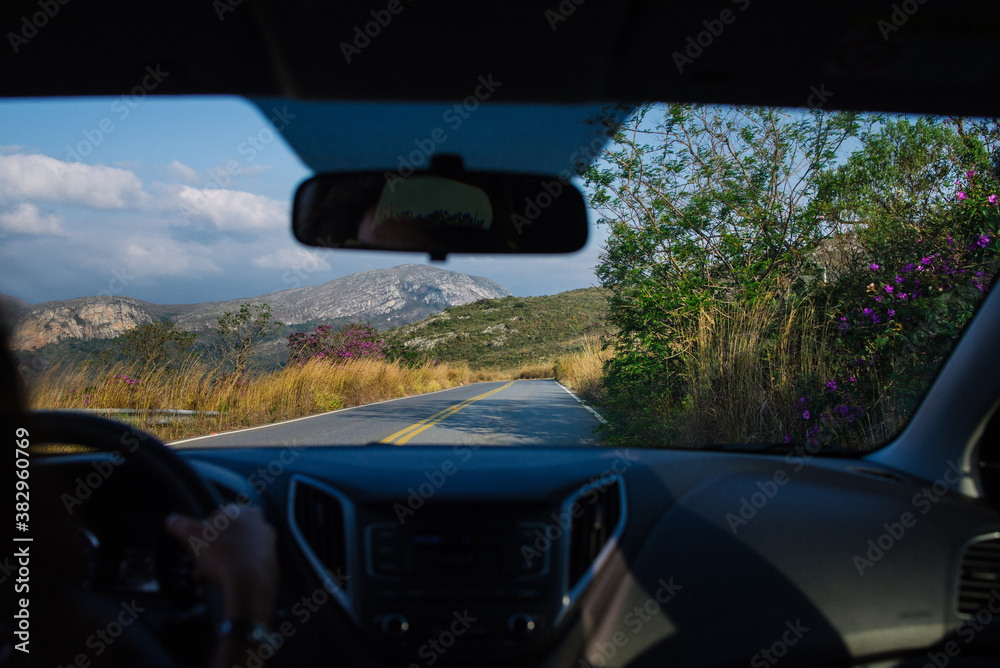 Viagem de carro na Serra do Cipó, Minas Gerais, Brasil