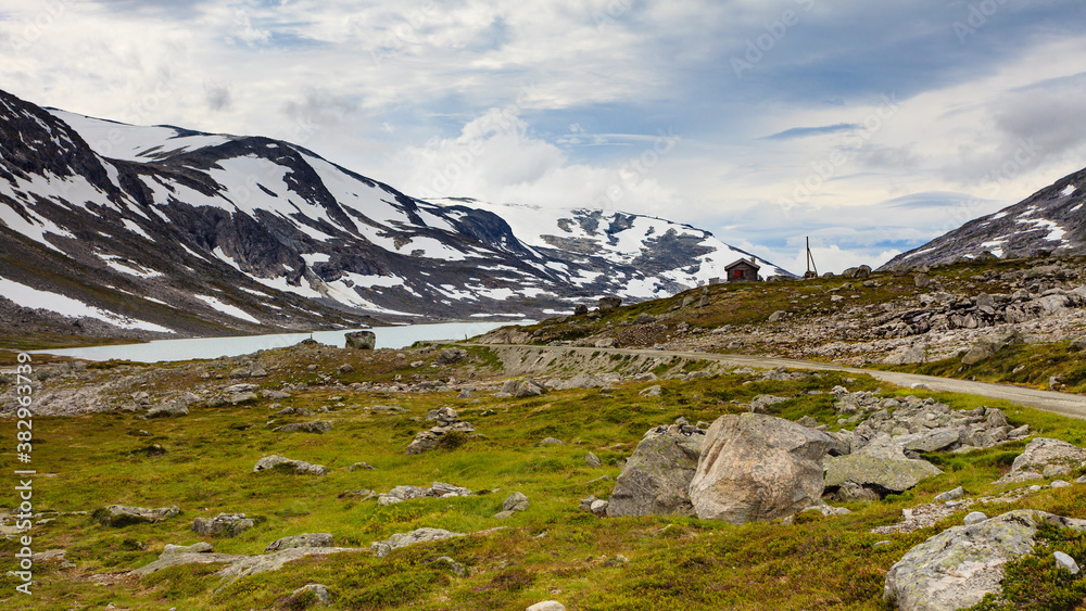 Fototapeta premium Mountains view from Gamle Strynefjellsvegen Norway